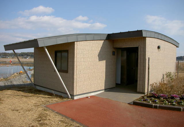 プレハブ建築・システム建築　事例　公衆トイレ01
